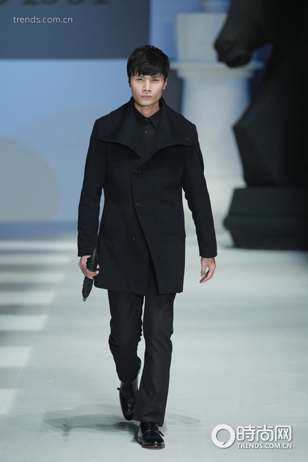 爱登堡1991 2014/2015秋冬<em>流行时装</em>发布 尽展