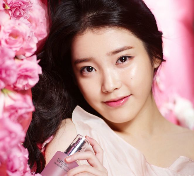 Iu化妆品代言画报公开广告界大势认证 韩流时尚 Kday