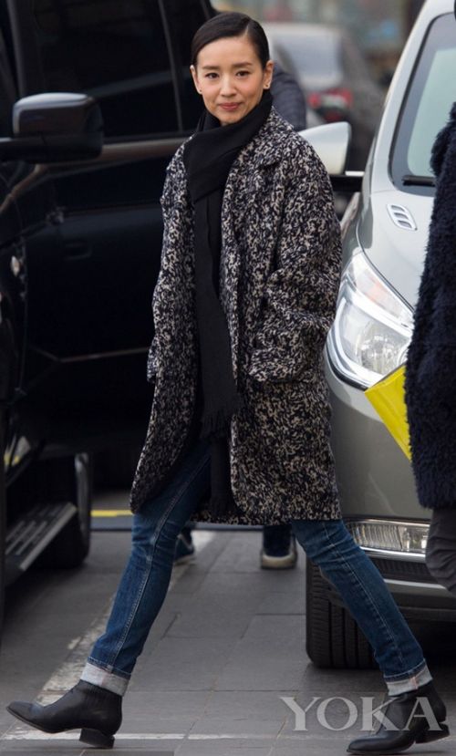 女人只要一经过感情波动,就很容易体现在脸上,与之前的好面色想必,董洁再会捯饬,也未必有之前的好面容! 女人只要一经过感情波动,就很容易体现在脸上,与之前的好面色想必,董洁再会捯饬,也未必有之前的好面容!