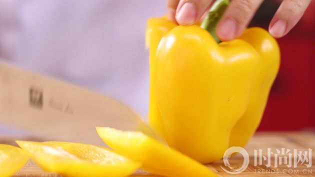 大拌菜切黄椒