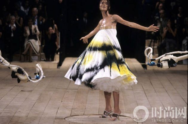 Alexander McQueen RTW 1999