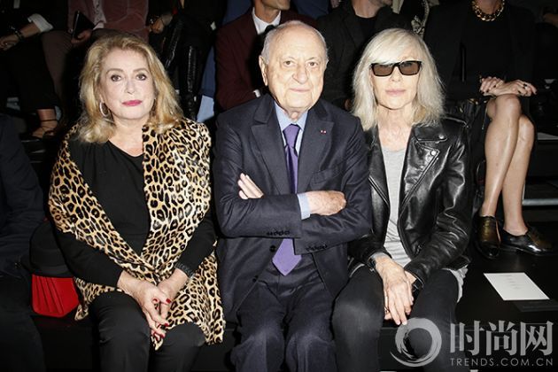 Catherine Deneuve（左） 