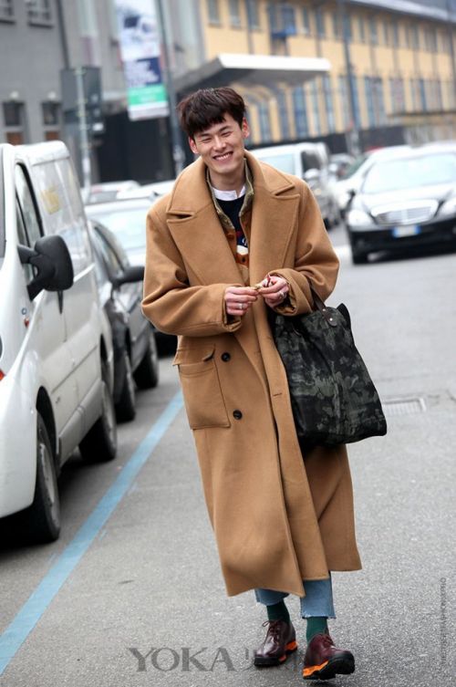 秋冬时髦必杀技 驼色大衣的4个搭配方案 - 时尚