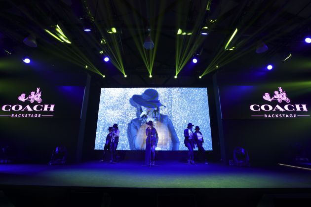 亚洲流行音乐天后萧亚轩于COACH Backstage现场献唱流行金曲