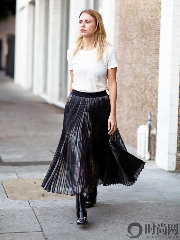 the-earring-style-that-every-blogger-is-wearing-right-now-1584338-1449271741.640x0c