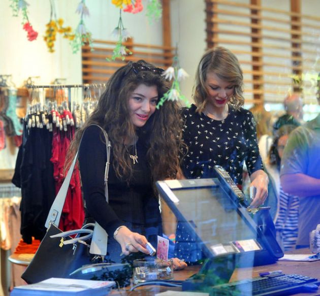 lorde-taylor-swift-shopping-w724_副本