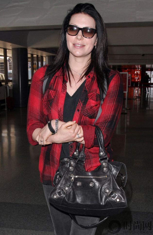The-Many-Bags-of-Celebrities-at-LAX-23
