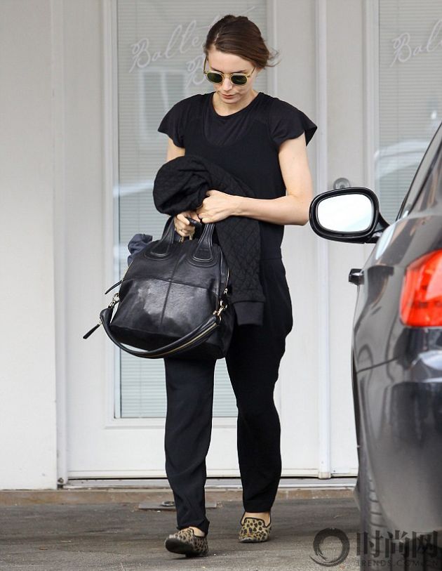 rooneymara-givenchy