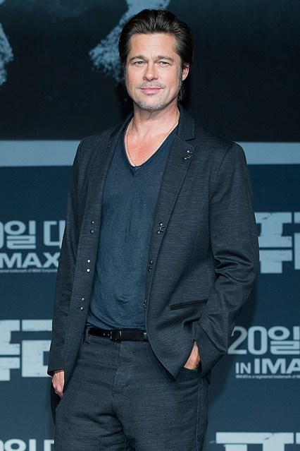 44brad-pitt_glamour_4aug15_getty_b_426x639