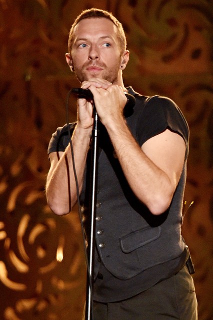 72chris-martin_glamour_4aug15_getty_b_426x639_1