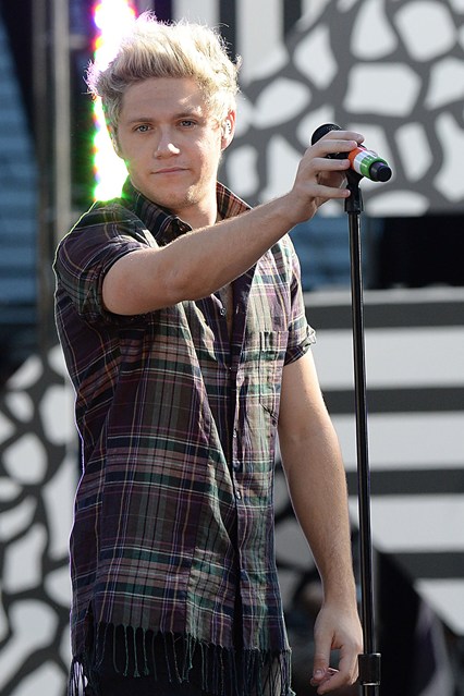 24niall-horan_glamour_4aug15_rex_b_426x639