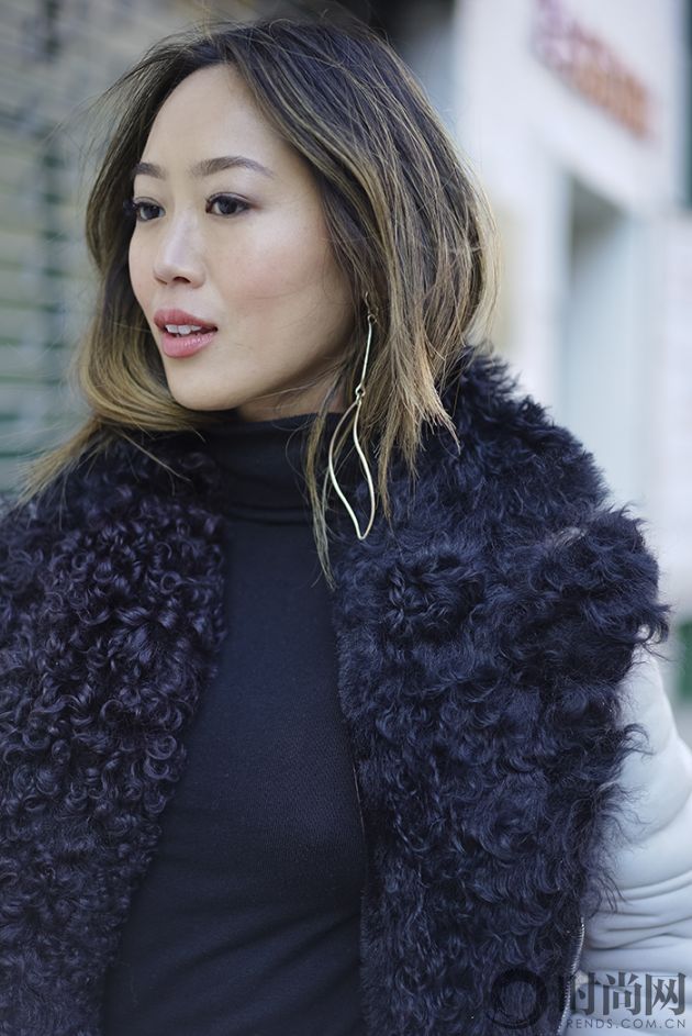 aimee_song_of_style_laura_mercier_radiance_primer_dior_earrings